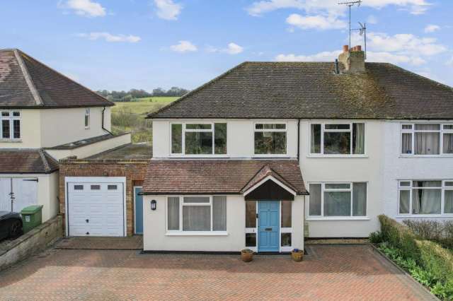 House for sale with 4 bedrooms, Old Watling Street, Flamstead