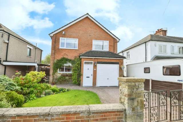 Spacious Four Bedroom Home with Garden View and Refurbished Kitchen and Bathroom