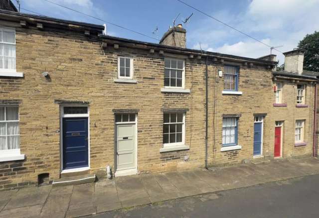 2 bedroom terraced house for sale