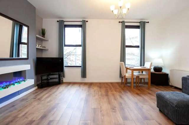 Flat For Sale in Manchester, England