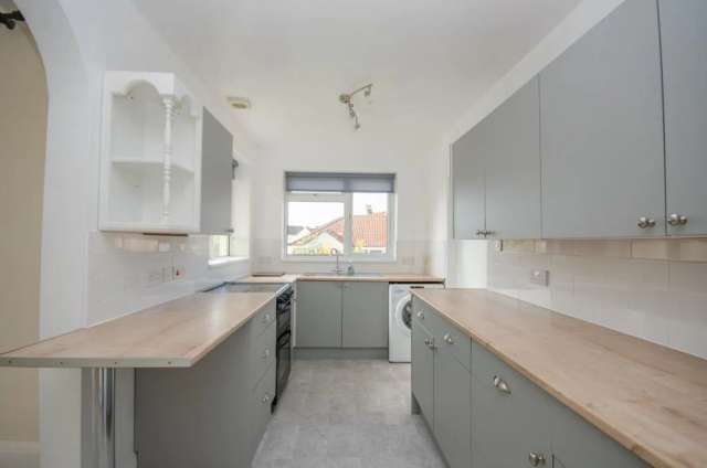 3 bedroom End of terrace house
 For Sale