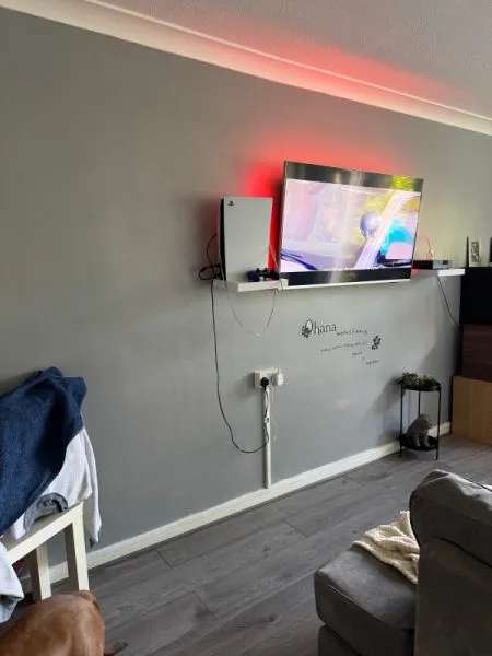 Flat For Rent in Broxbourne, England