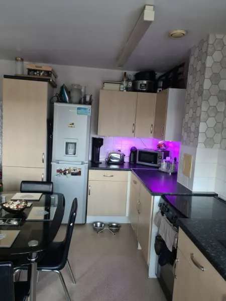 Flat For Rent in Broxbourne, England