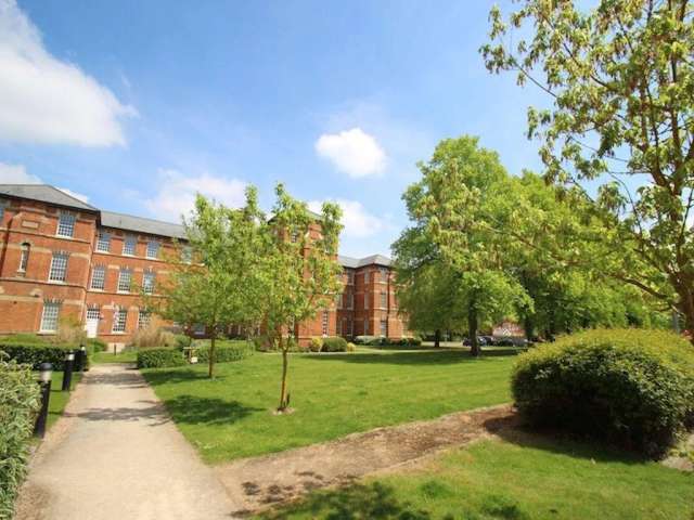 1 bedroom ground floor flat for sale