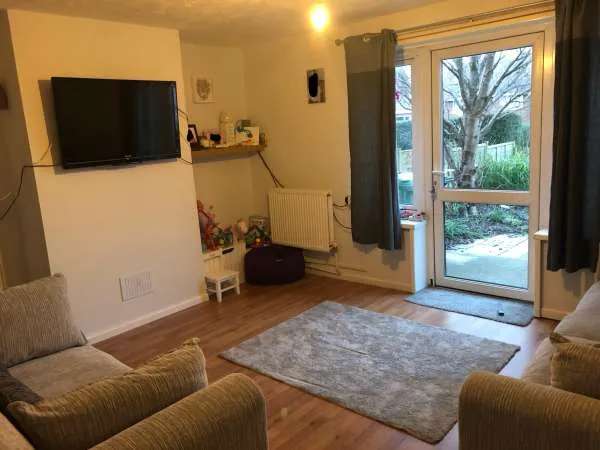 Flat For Rent in Winchester, England