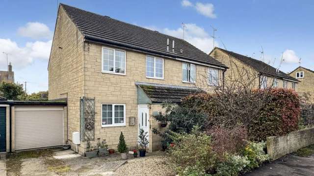 3 Bedroom Semi Detached House For Sale In South Cerney