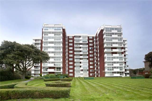 2 bedroom flat/apartment in Bournemouth