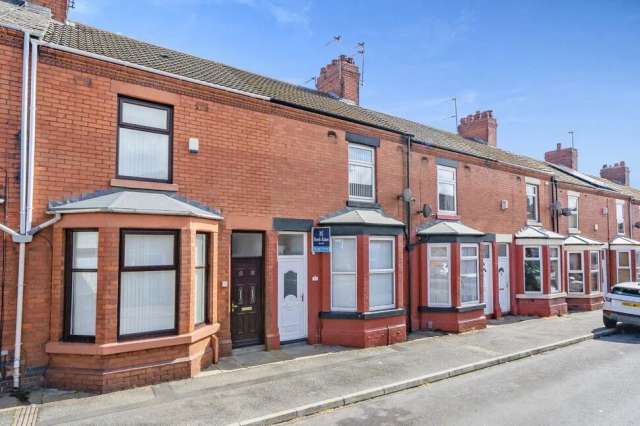 2 bedroom Mid Terrace House for sale, Widnes, Cheshire, WA8