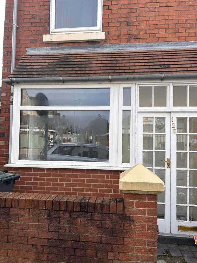 2 bedroom end of terrace house to rent