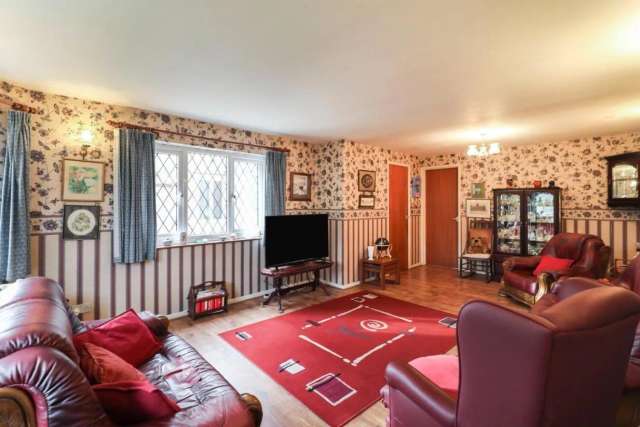 4 Bedroom Detached Home in Copmanthorpe