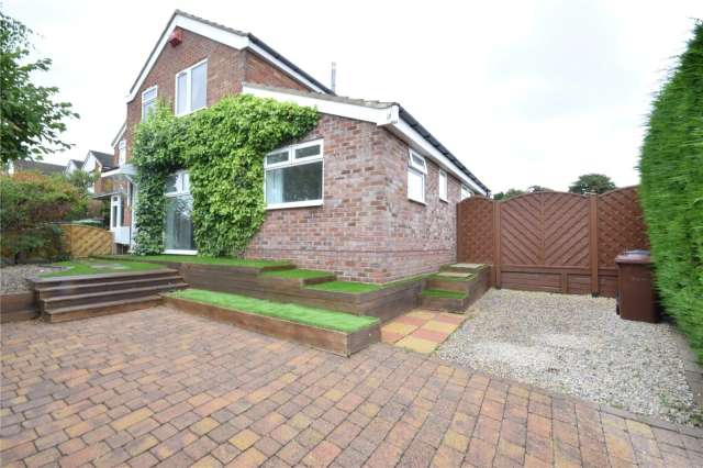 House For Rent in Leeds, England