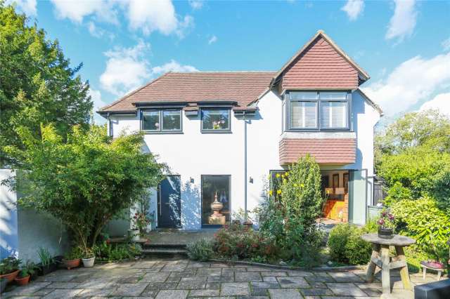 Detached House for sale with 5 bedrooms, Shirley Drive Hove