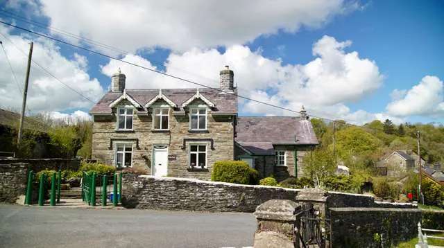 Historic Converted School House with Cottage and Studio - Yr Hen Ysgol