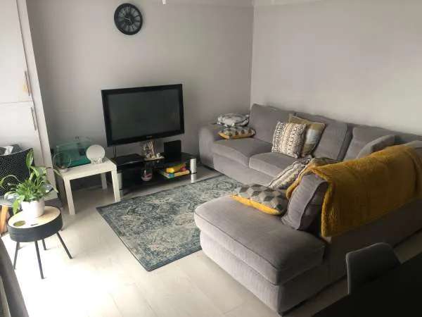 Flat For Rent in Brentwood, England