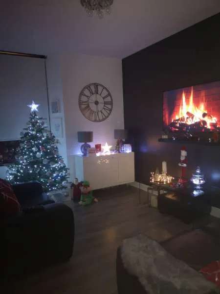 Flat For Rent in Clydebank, Scotland