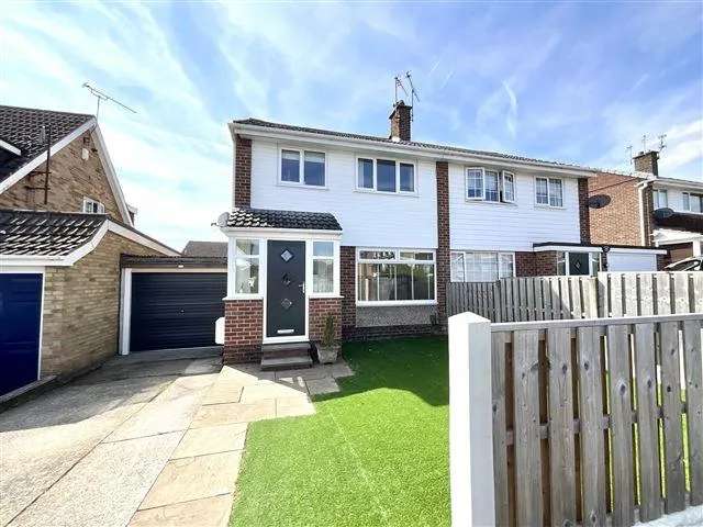 3 bedroom semi-detached house for sale