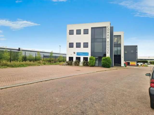 Fully Serviced Office Suites Near London Southend Airport