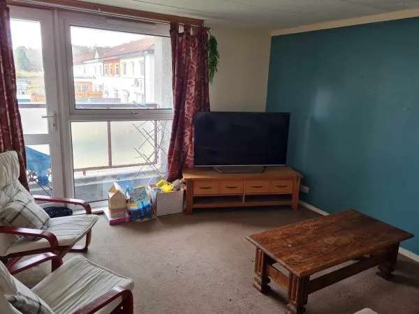 Large 2 Bedroom Flat Fully Furnished