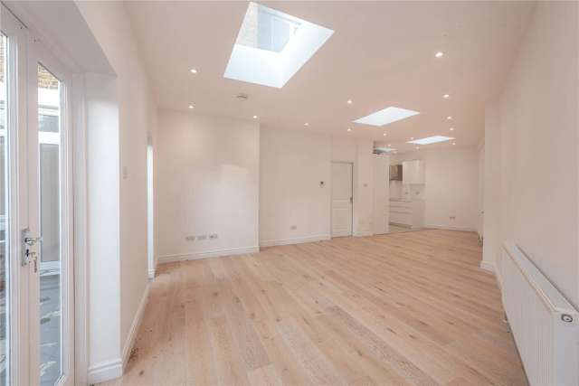 2 Bedroom Garden Maisonette Notting Hill