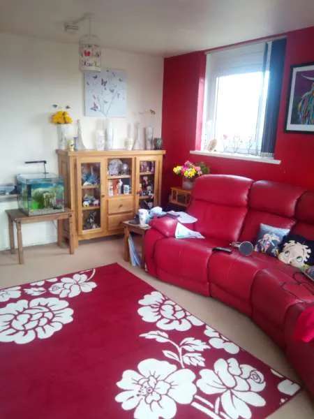 Flat For Rent in Macclesfield, England