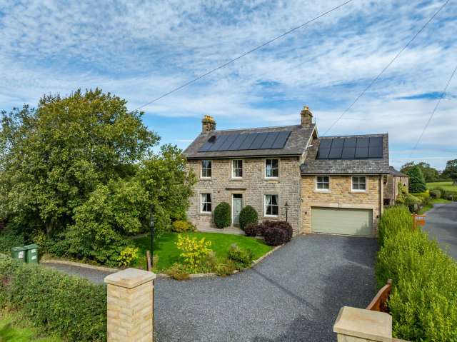 Detached House for sale with 5 bedrooms, Moorlands Farm, Winder Lane