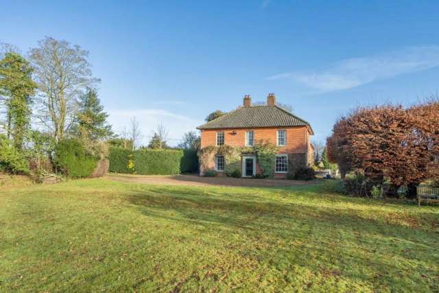 Detached House for sale with 5 bedrooms, Burgh Next Aylsham