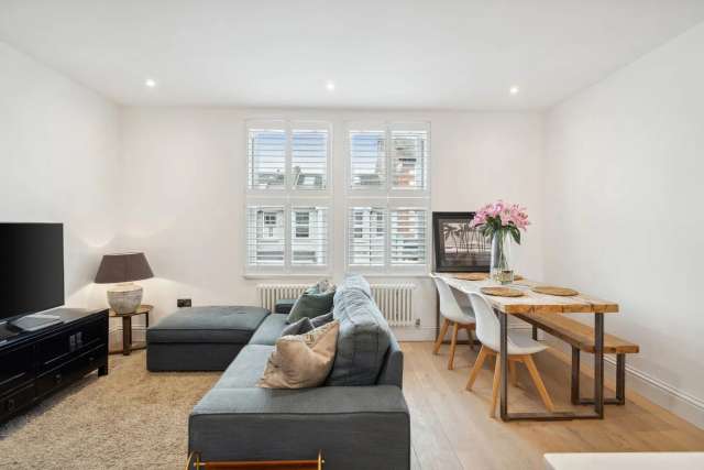 3 Bedroom Duplex Apartment in Little Chelsea, Barnes