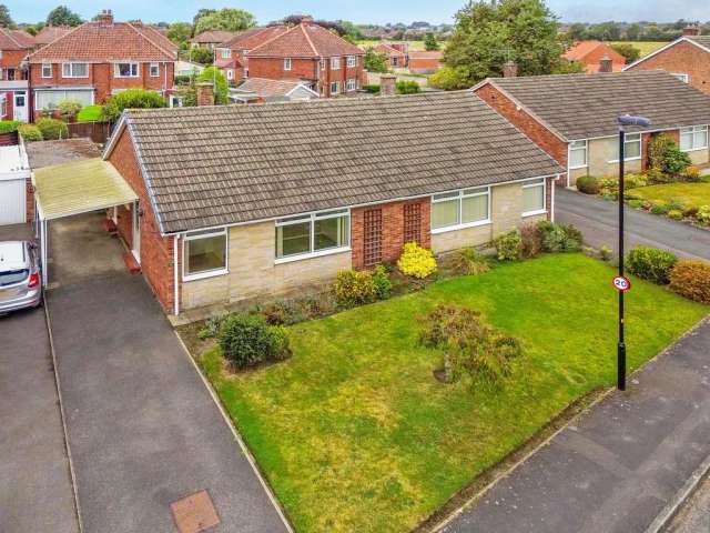 2 bedroom semi-detached bungalow for sale