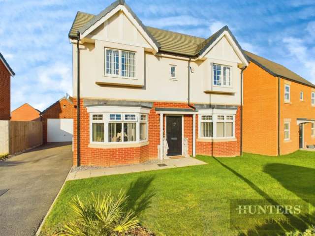 4 bedroom Detached house
 For Sale