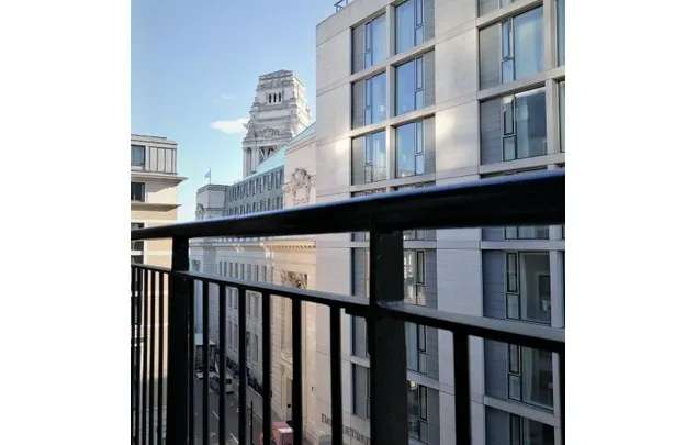 Rent 1 bedroom flat of 35 m² in London