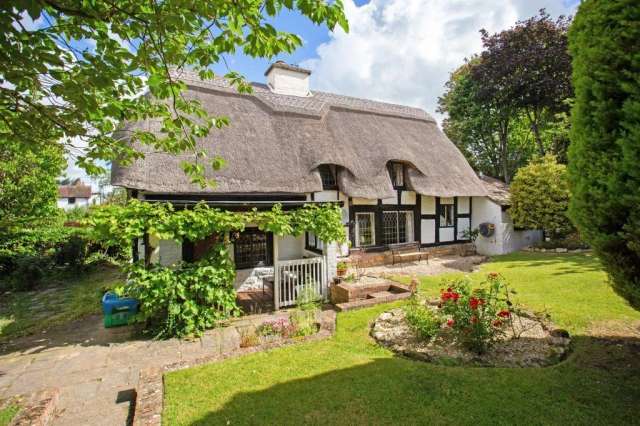 Grade II Listed 4-Bedroom Detached Cottage in Popular Rural Village