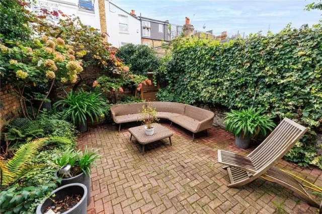 4 Bedroom Family Home in The Villes Fulham