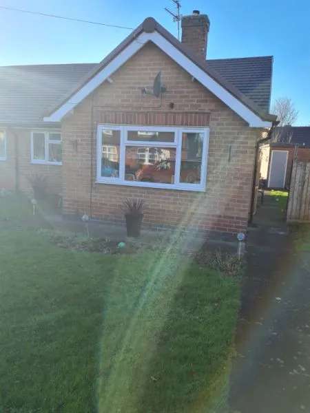 Bungalow For Rent in Hinckley and Bosworth, England