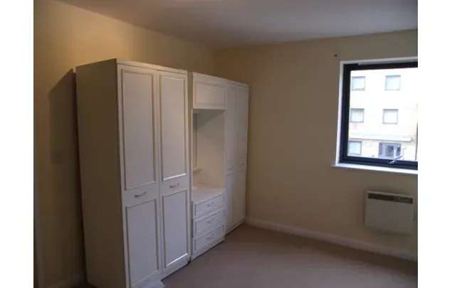 Rent 2 bedroom flat in London