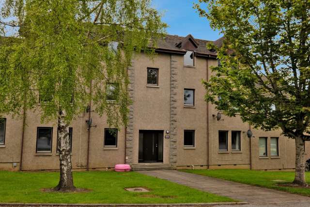 Flat For Rent in Inverurie, Scotland