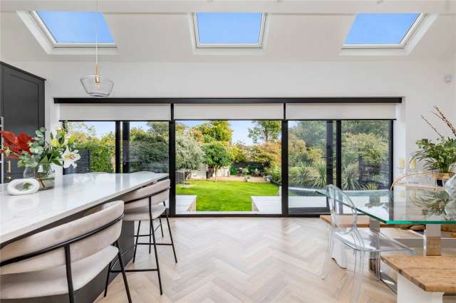 Detached House for sale with 4 bedrooms, Woodland Avenue Hove