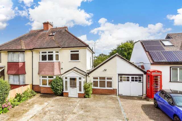 4 bedroom semi-detached house for sale