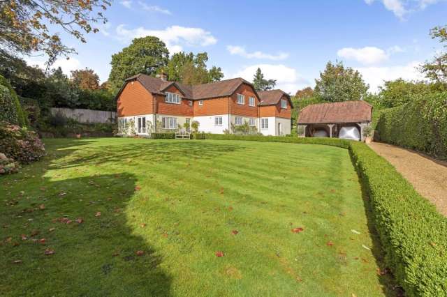 45 Bedroom Family House in Sought After Location Near Haslemere Station