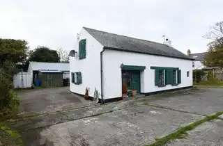 Detached house For Sale in Ballyhalbert, Northern Ireland