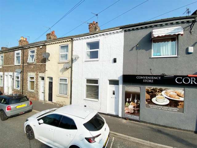 2 bedroom terraced house for sale