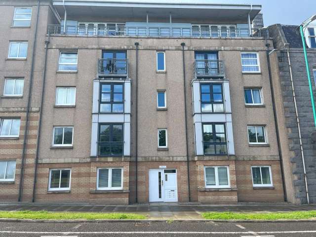 Flat For Sale in Aberdeen City, Scotland