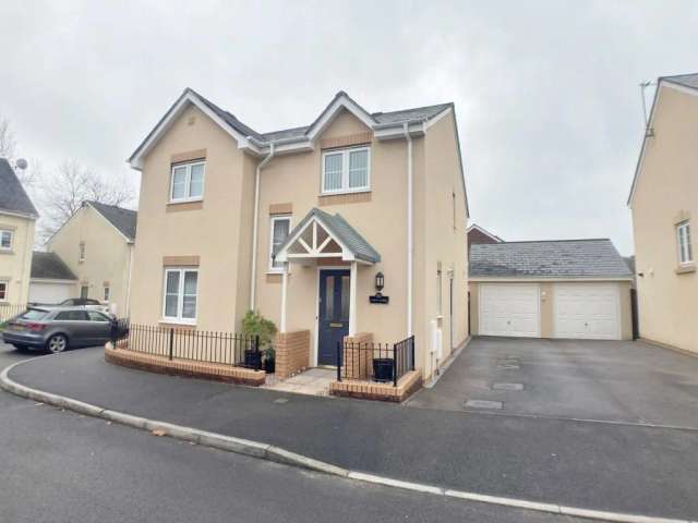 4 bedroom detached house for sale