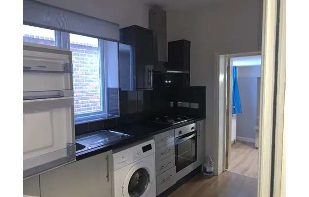 Rent 1 bedroom flat in London