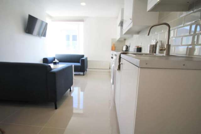 3 bedroom apartment to rent