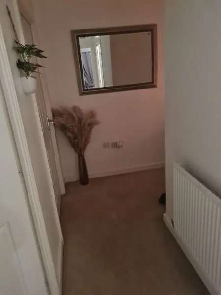 Flat For Rent in Grays, England