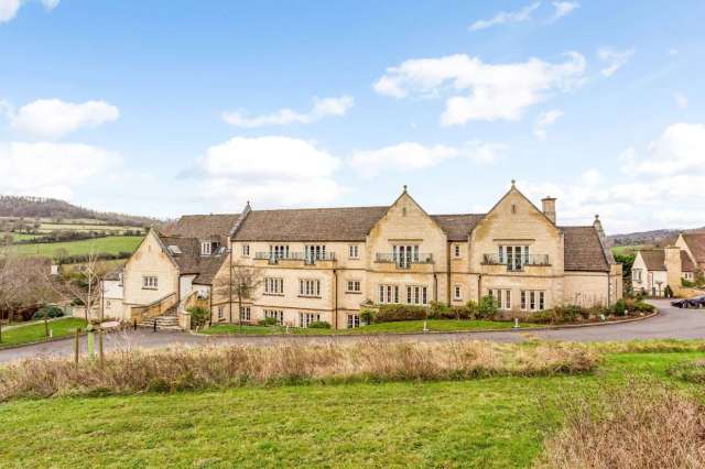 Spacious One Bedroom Assisted Living Apartment in Painswick