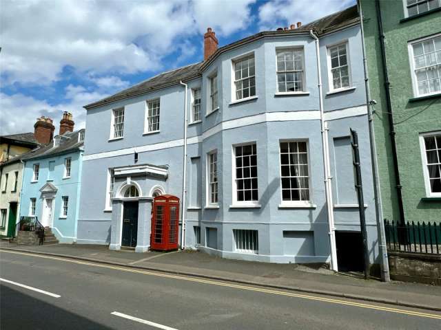 Terraced House for sale with 6 bedrooms, 10 The Struet, Brecon