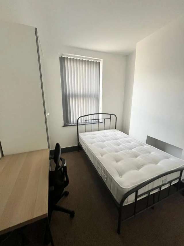 3 bedroom flat to rent