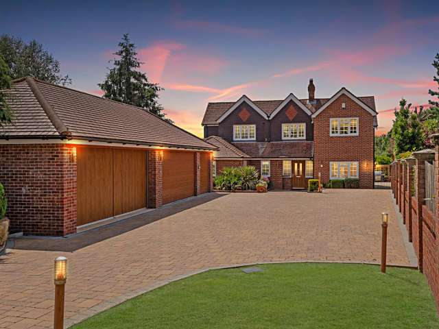 Detached House for sale with 5 bedrooms, Green Lane Lower Swanwick Southampton, Hampshire