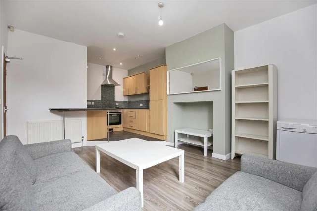 3 bedroom flat to rent